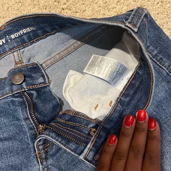 Old Navy Boyfriend Jean Shorts size 2 - Picture 3 of 5